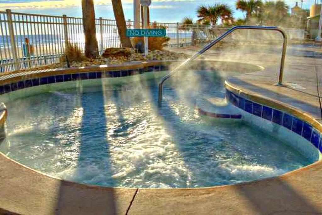 Vacation In Comfort And Luxury - 1 Bedroom Direct Oceanfront - Wyndham Ocean Walk 509 Apartamento
