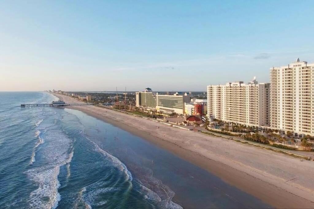 Apartment Vacation In Comfort And Luxury - 1 Bedroom Direct Oceanfront - Wyndham Ocean Walk 509 Daytona Beach